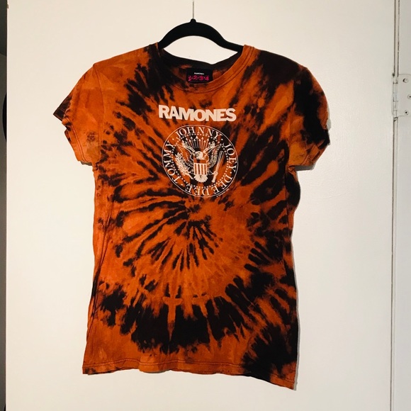 B1G1F 🌸 Custom Dyed Ramones Graphic Tee. - Picture 3 of 4